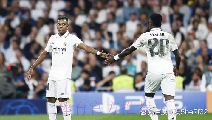 红军已接触戴维斯 但预计球员1月与皇马签预合同